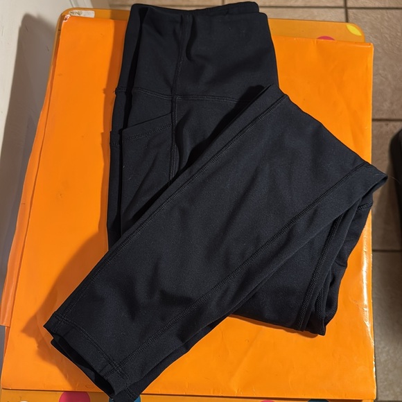 Athletic leggings - Picture 1 of 5